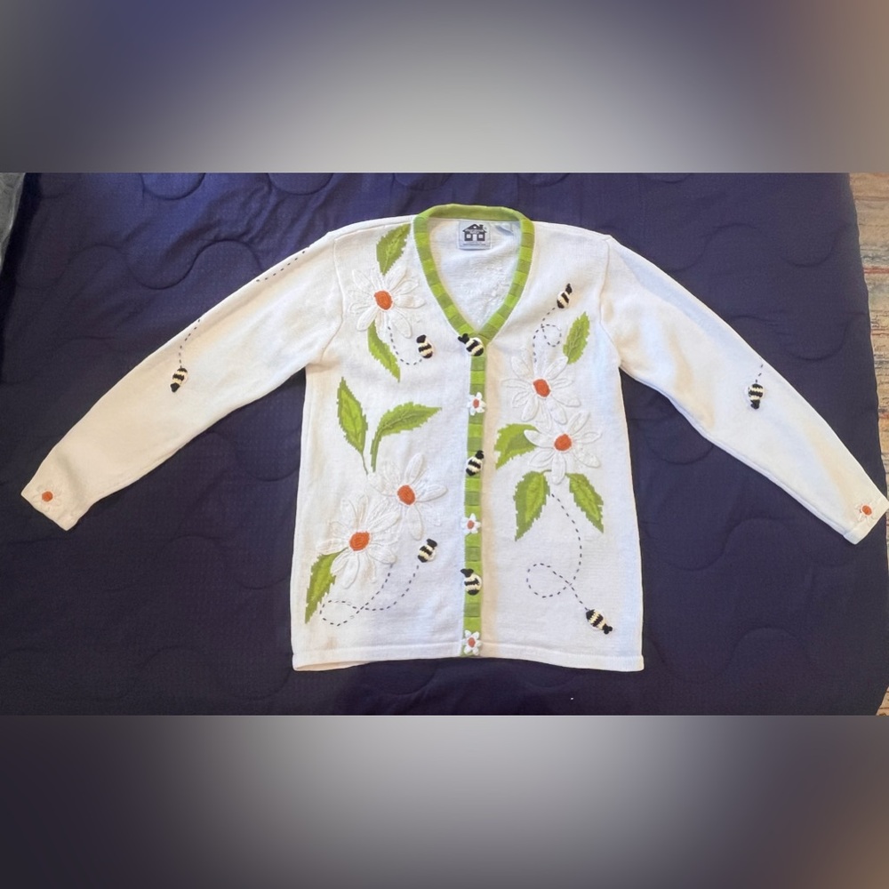 Vintage Storybook Knits Honey Bee Daisy Garden Flower Cardigan Sweater Size S